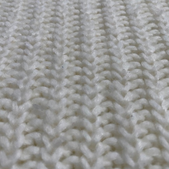 American Eagle Outfitters  Chunky Knit Drop Shoulders Oversized Crop Sweater S - Picture 13 of 16